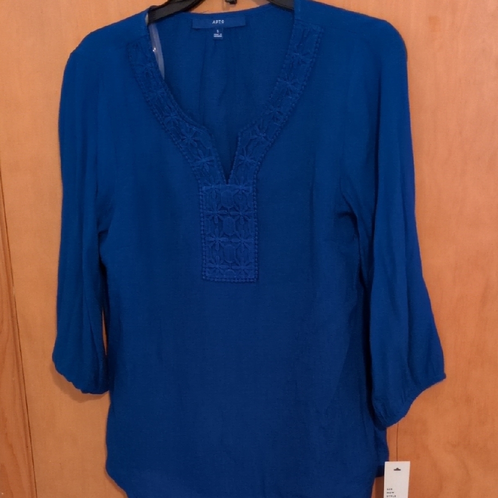 Women's Blue Top